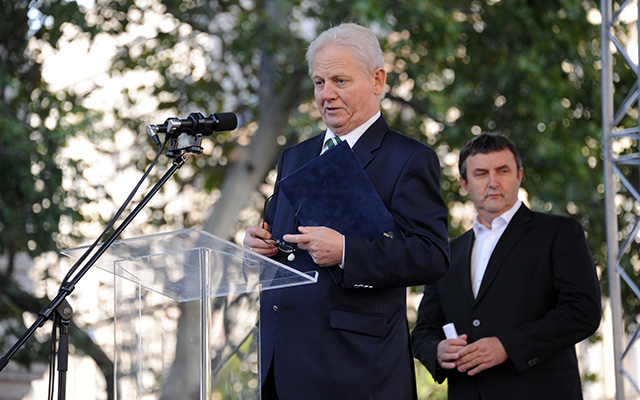 Tarlós István főpolgármester beszédet mond az az Autómentes Hétvége nyitóeseményének helyszínén, az Oktogonon