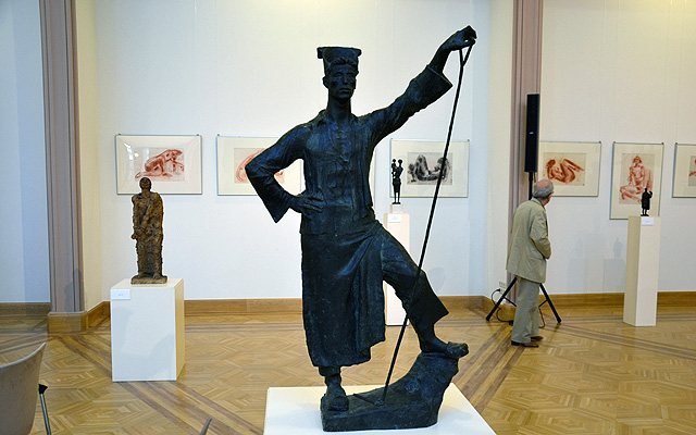 Somogyi József, a magyar szobrászat kiemelkedő személyiségének életét és tanítványai alkotásait bemutató tárlat a Pesti Vigadóban a megnyitó napján