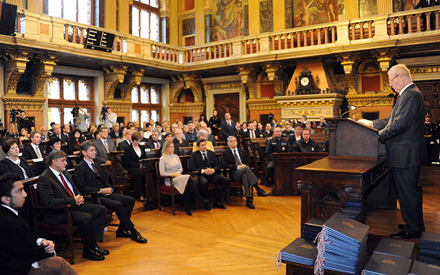 Tarlós István, Budapest főpolgármestere beszédet mond a Főváros napja alkalmából az Újvárosháza dísztermében tartott ünnepségen