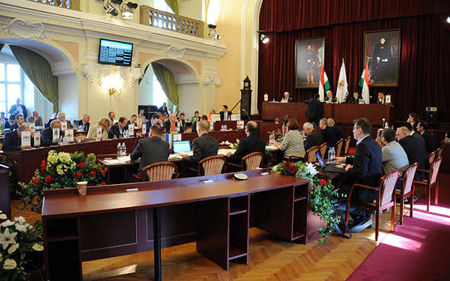 Ülésezik a Fővárosi Közgyűlés a Városháza dísztermében 2017. szeptember 27-én