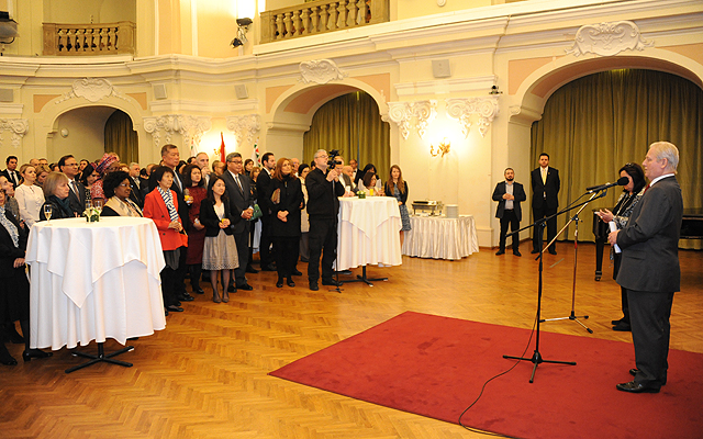 Tarlós István főpolgármester beszédet mond a nagykövetnek rendezett újévi fogadáson a Városháza dísztermében