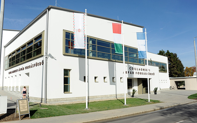 A Csillaghegyi Árpád Forrásfürdő új fürdőegységének épülete