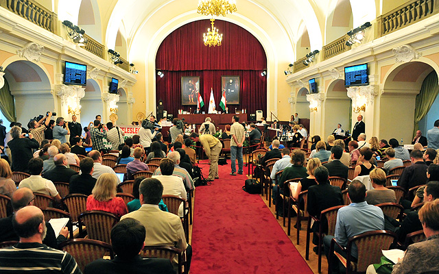 A Fővárosi Közgyűlés 2014.06.30-ai ülése.
