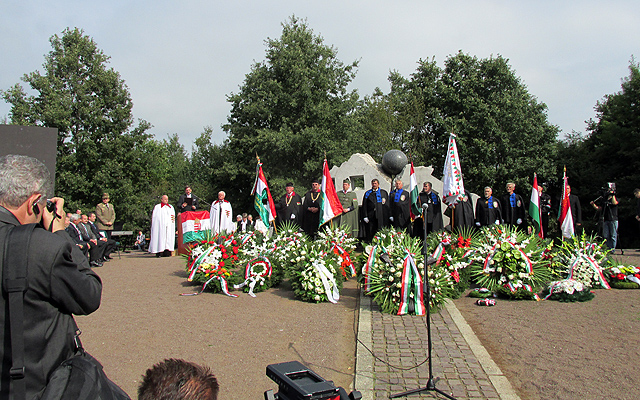 Megemlékezés a kényszermunkatáborban fogvatartottak tiszteletére a Recski Emlékparkban 2014. szeptember 20-án