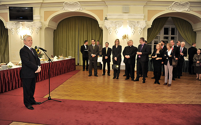 Tarlós István, Budapest főpolgármestere köszönti a meghívottakat a Budapestre akkreditált nagykövetek tiszteletére rendezett újévi fogadáson