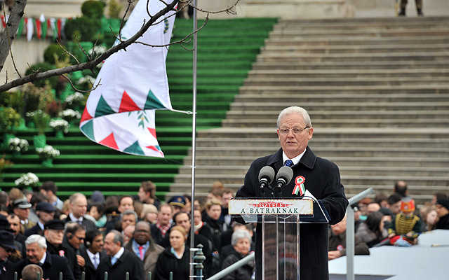 Tarlós István, Budapest főpolgármestere beszédet mond nemzeti ünnepünkön, 2015. március 15-én a Múzeumkertben