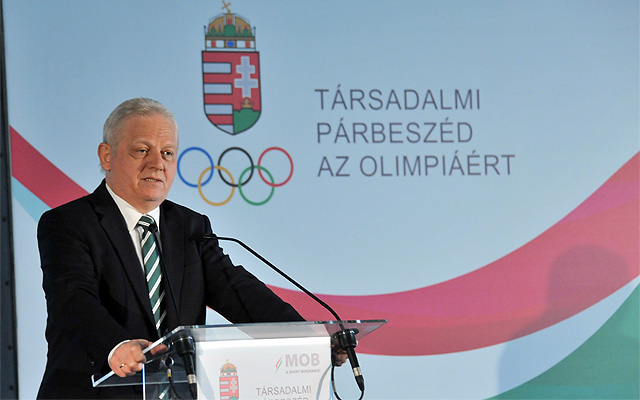 Tarlós István főpolgármester előadást tartott „Mit nyer Budapest az olimpiával?” címmel a Társadalmi párbeszéd az olimpiáért konferenciasorozat nyitóeseményén a BÁLNA kulturális és szórakoztató központban