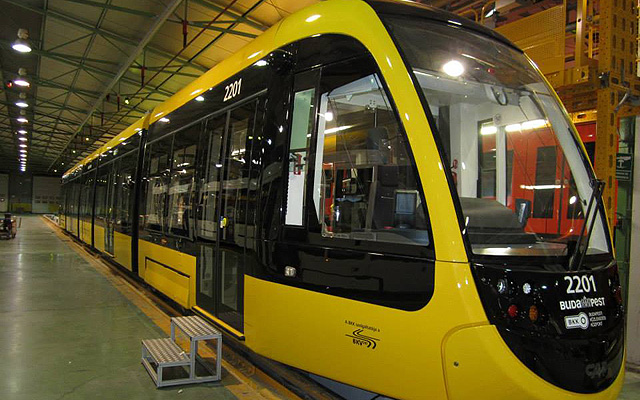The first CAF tram to arrive to Budapest, produced at the company’s factory in Spain 
